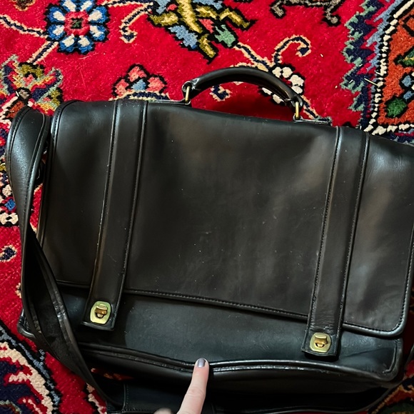 Coach black leather commuter / laptop bag. No M60-5274. In EUC.